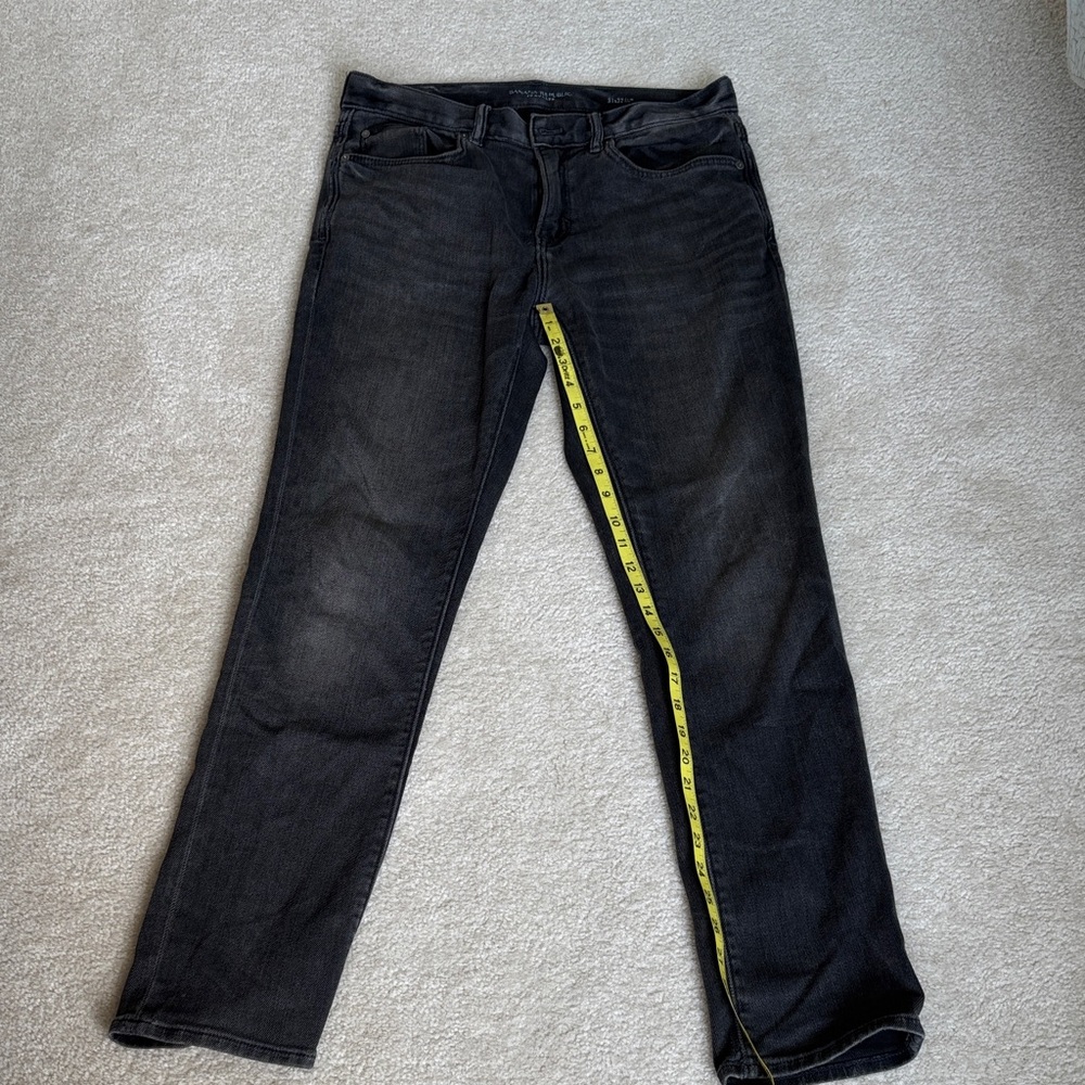 Banana Republic Men's Gray Traveler Jeans 31x32 slim fit